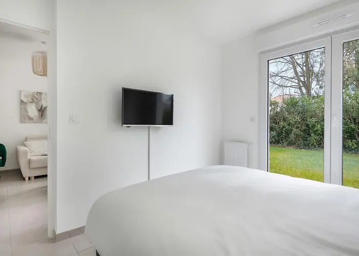 Apartment Moderne Pour 4 Situe A